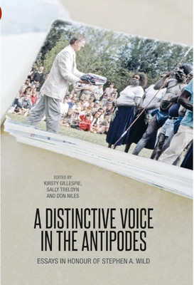 A Distinctive Voice in the Antipodes(English, Paperback, Gillespie Kirsty)