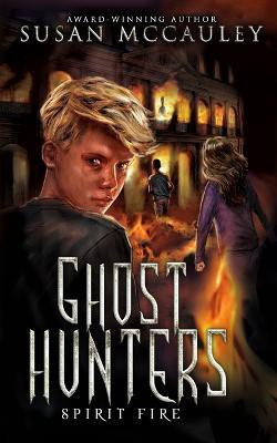 Ghost Hunters(English, Paperback, McCauley Susan)