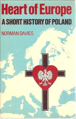 Heart of Europe(English, Hardcover, Davies Norman)