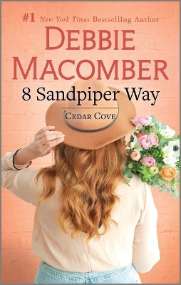 8 Sandpiper Way(English, Paperback, Macomber Debbie)