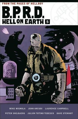 B.P.R.D. Hell on Earth Volume 5(English, Paperback, Mignola Mike)
