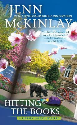 Hitting the Books(English, Paperback, McKinlay Jenn)