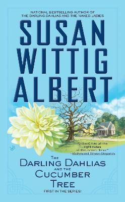 The Darling Dahlias and the Cucumber Tree(English, Paperback, Albert Susan Wittig)
