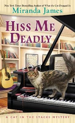 Hiss Me Deadly(English, Paperback, James Miranda)