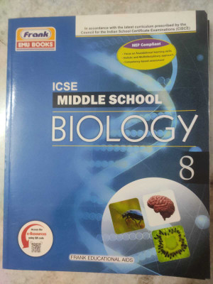ICSE Middle School Biology 8 (Frank EMU)(Paperback, A Chatterjee)