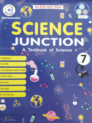Science Junction Class 7(Paperback, .)