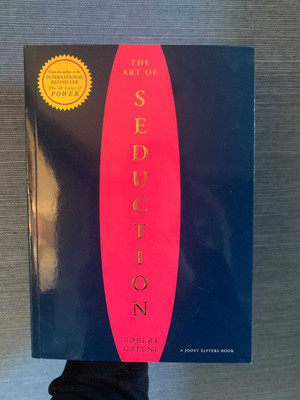 The Concise Art Of Seduction  - Art Of Seduction with 2 Disc(Paperback, Robert Greene)
