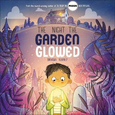 The Night the Garden Glowed(English, Paperback, Kearney Brendan)