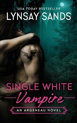 Single White Vampire(English, Paperback, Sands Lynsay)