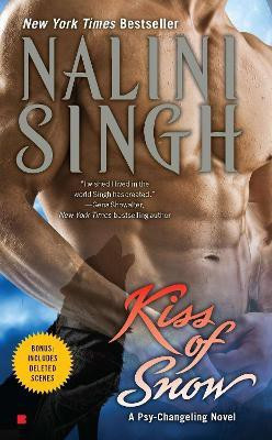 Kiss of Snow(English, Paperback, Singh Nalini)
