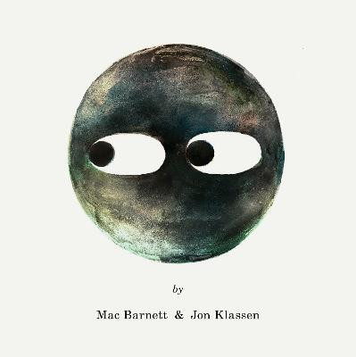 Circle(English, Hardcover, Barnett Mac)