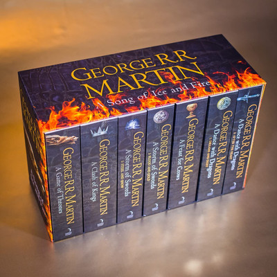 A Song of Ice and Fire - A Game of Thrones: The Complete Boxset of 7 Books(Paperback, George R R Martin)