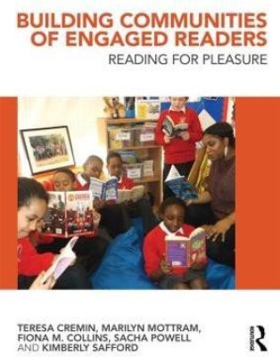 Building Communities of Engaged Readers(English, Paperback, Cremin Teresa)