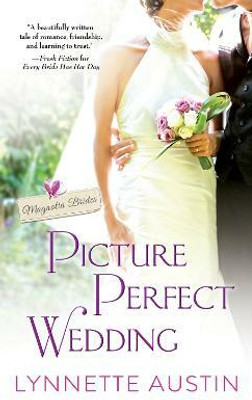 Picture Perfect Wedding(English, Paperback, Austin Lynnette)