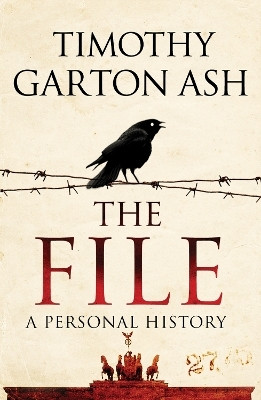 The File(English, Paperback, Ash Timothy Garton)