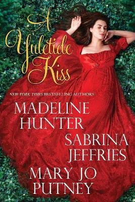 A Yuletide Kiss(English, Paperback, Hunter Madeline)