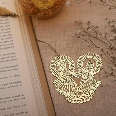 ThincAmaxe Elegant Brass Bookmark – Intricate Brass Radha Krishna Design Metal Bookmark(Radha Krishna, Gold)