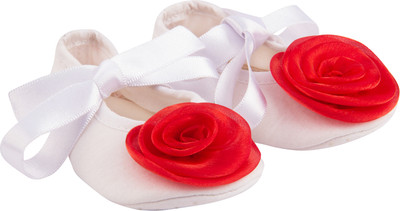 Daizy light weight booties with style for little feets. Booties(Toe to Heel Length - 11 cm, White)
