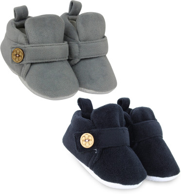 Neska Moda Set Of 2 Pair Baby Boys & Baby Girls 6 To 12 Months Velvet Velcro Booties(Toe to Heel Length - 12 cm, Black, Grey)
