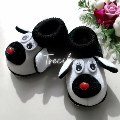 Trecify 0 To 12 Months Baby Boys & Baby Girls Soft Velvet Cute Booties(Toe to Heel Length - 12 cm, White, Black)