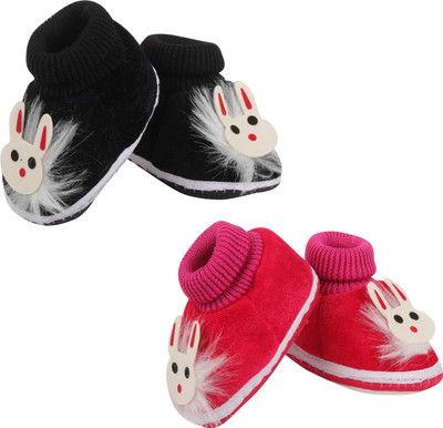 ASHISH TRADERS Booties(Toe to Heel Length - 11 cm, BLACK & PINK)