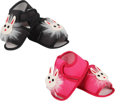 ASHISH TRADERS Booties(Toe to Heel Length - 11 cm, Black, Pink)