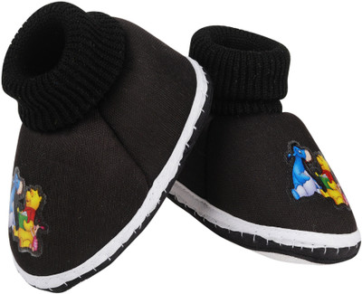 ASHISH TRADERS SC-SC0-BLACK SHOES STICKER Booties(Toe to Heel Length - 11 cm, Black)