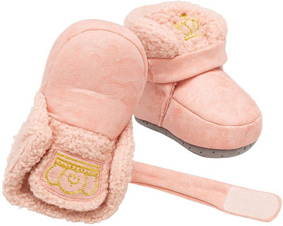 capznmore Warm Fleece Lined Soft Sole Winter Booties Booties(Toe to Heel Length - 12 cm, Baby Pink)