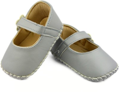 Neska Moda 6 To 12 Months Baby Girls Synthetic Leather Velcro Sandal/ Booties(Toe to Heel Length - 12 cm, Grey)