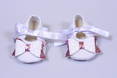 Daizy light weight booties with style for little feets. Booties(Toe to Heel Length - 13 cm, White)
