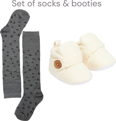 Neska Moda 6 to 12 Months Baby Boys & Girls 1 Pair Cotton Long Socks and 1 Pair Velvet Booties(Toe to Heel Length - 12 cm, Off-White, Grey)