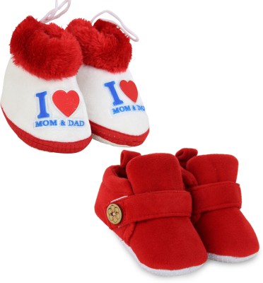 Neska Moda 6 To 12 Months Set Of 2 Velvet I Love Mom and Dad Print & Button Design Booties(Toe to Heel Length - 12 cm, Red, White)