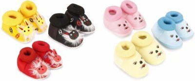 PEARSILK Soft Fabric Unisex Newborn Baby Booties Infant Baby First Walking Shoes Booties(Toe to Heel Length - 11 cm, Multicolor)