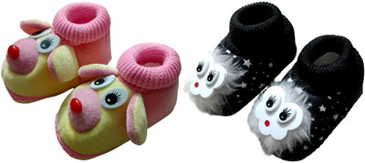 Trecify 0 To 12 Months Baby Boys & Baby Girls Soft Velvet Cute Booties(Toe to Heel Length - 12 cm, Yellow, Pink, Black)