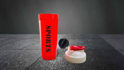 HouseOfCommon 700 ml PET Shaker(Pack of 1, Red)