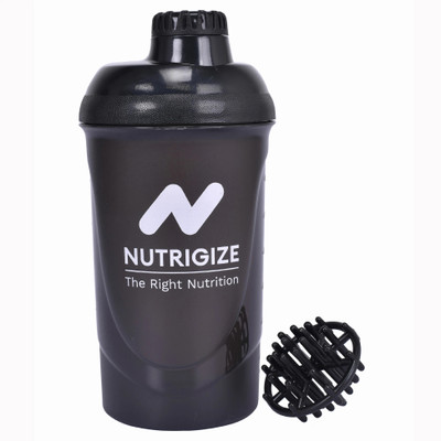 Nutrigize 600 ml Plastic Shaker(Pack of 1, Black)