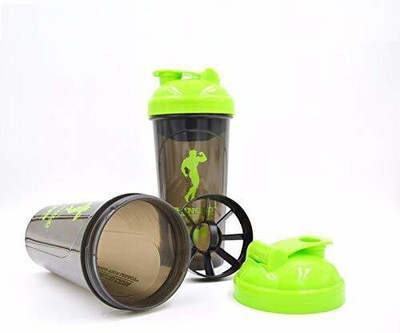 IRIS 700 ml Plastic Shaker(Pack of 1, Multicolor)