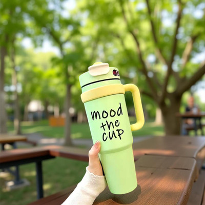 Daffodil lifestyle 900 ml Stainless Steel, PET Sipper(Pack of 1, Light Green, Yellow)