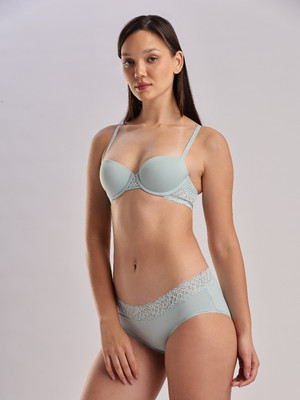 Calvin Klein Underwear Half Coverage Lightly Padded Underwired Push-Up Women T-Shirt Lightly Padded Bra(Blue)