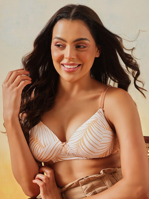 Clovia Women T-Shirt Lightly Padded Bra(White)