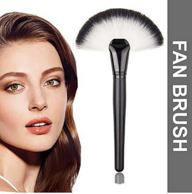 INDIANA HUDA SOFT AND SYNTHETIC BRISTLE PROFESSIONAL HIGHLIGHTING MAKEUP FAN SHAPE BRUSH(Pack of 1)