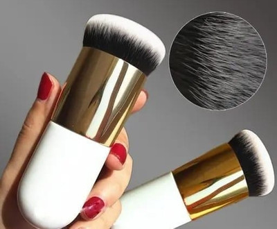 MISTY ALLE Pack.of one puffy foundation brushe(Pack of 1)