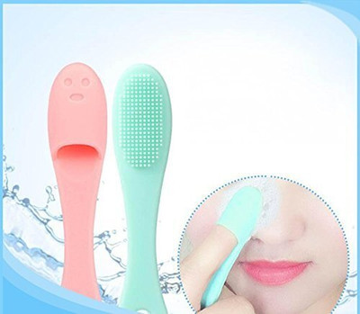PRIYAM ENTERPRISE Silicone Face Scrubber Multipurpose, 2 in 1 Facial Cleansing Brush(Pack of 1)
