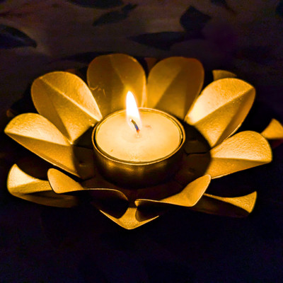 Cozzy Dera Antique Gold Lotus Tealight Candle Holder /Decorative Flower Diya, Table Diya Cast Iron 1 - Cup Tealight Holder(Gold, Pack of 1)