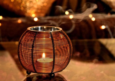 Puja N Pujari Aroma Oil Burner/Diffuser/Incense Burner/Candle Holder Iron 1 - Cup Tealight Holder(Multicolor, Pack of 1)