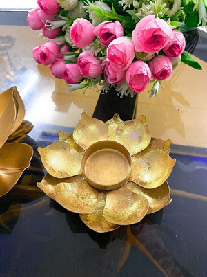 Gyanoday Creations Brass T Lights Candle Holders Lotus Design Tealight Candle Holder Diwali tealight Candle Holder Lantern Brass 1 - Cup Tealight Holder(Gold, Pack of 1)