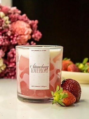 The Umbrella Store Starwberry Love Float Scented Candle, Iced Strawberry Candle(White, Pink, Pack of 1)