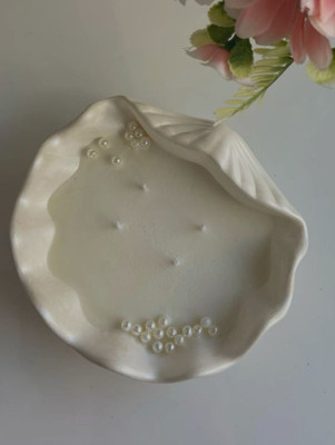 SCENSIA Shell Lemongrass 4 Wick Candle | 85g | 7Hr Burn | Scented Home Décor Candle Candle(White, Pack of 1)