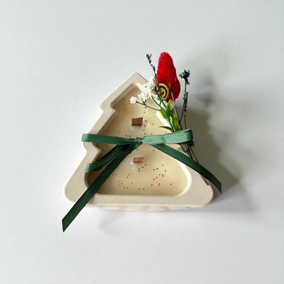 SCENSIA Christmas Tree Shaped Container Candle | Coconut & Soy Wax Scented Candle Candle(White, Pack of 1)