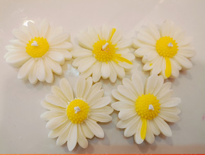 Aman PACK OF 3 Daisy\ 3 Sunflower Yellow FLOATING CANDLE Candle(Yellow, Pack of 6)